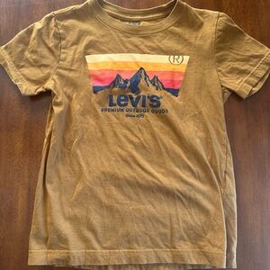 Two shirt Bundle Levi's and BKE Youth Boys